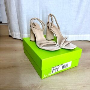 Sam Edelman Kia Block Heel Sandal - Sesame Suede